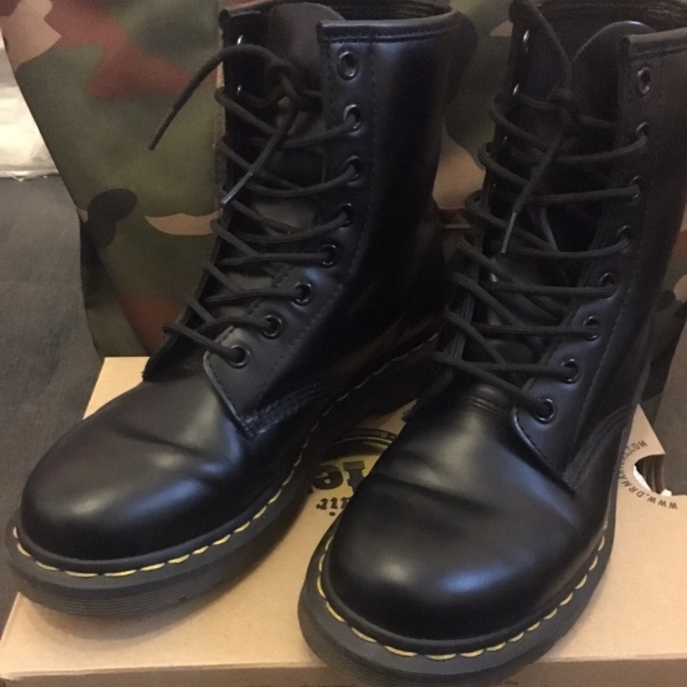 Dr.Martens 1460 Smooth Boot; Black; Women’s Size 8